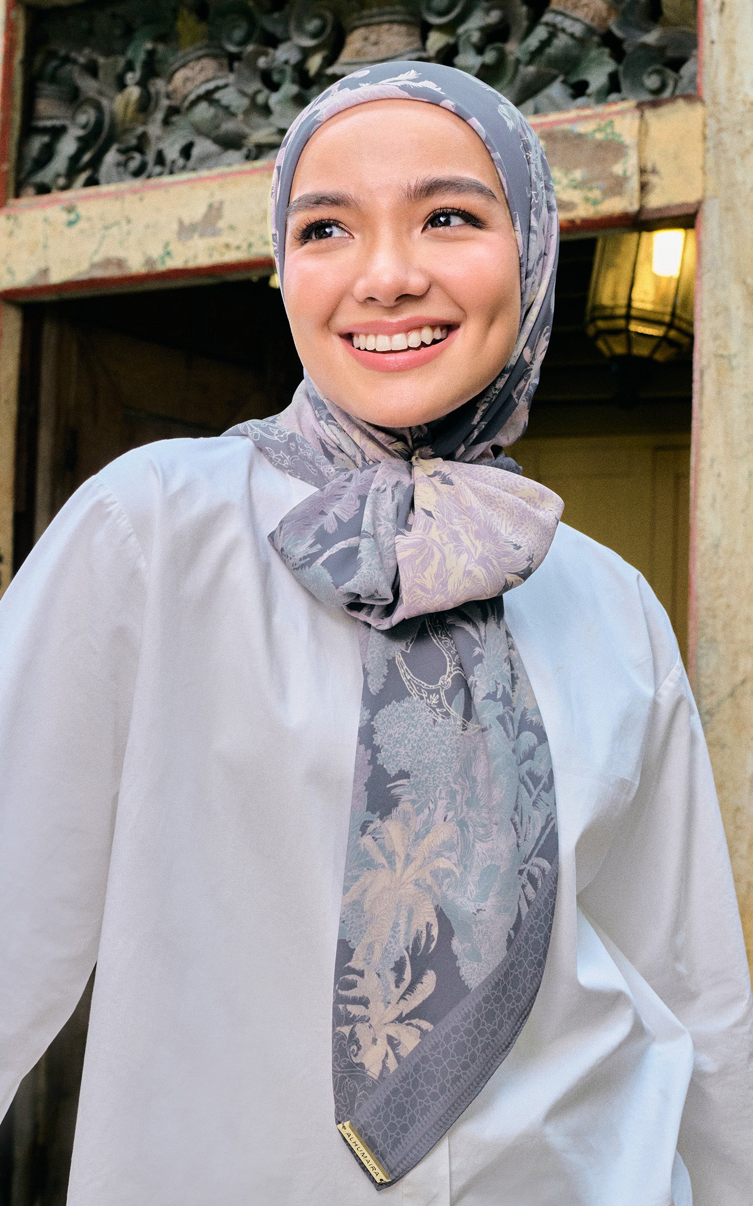 Martabat in Biru Telang