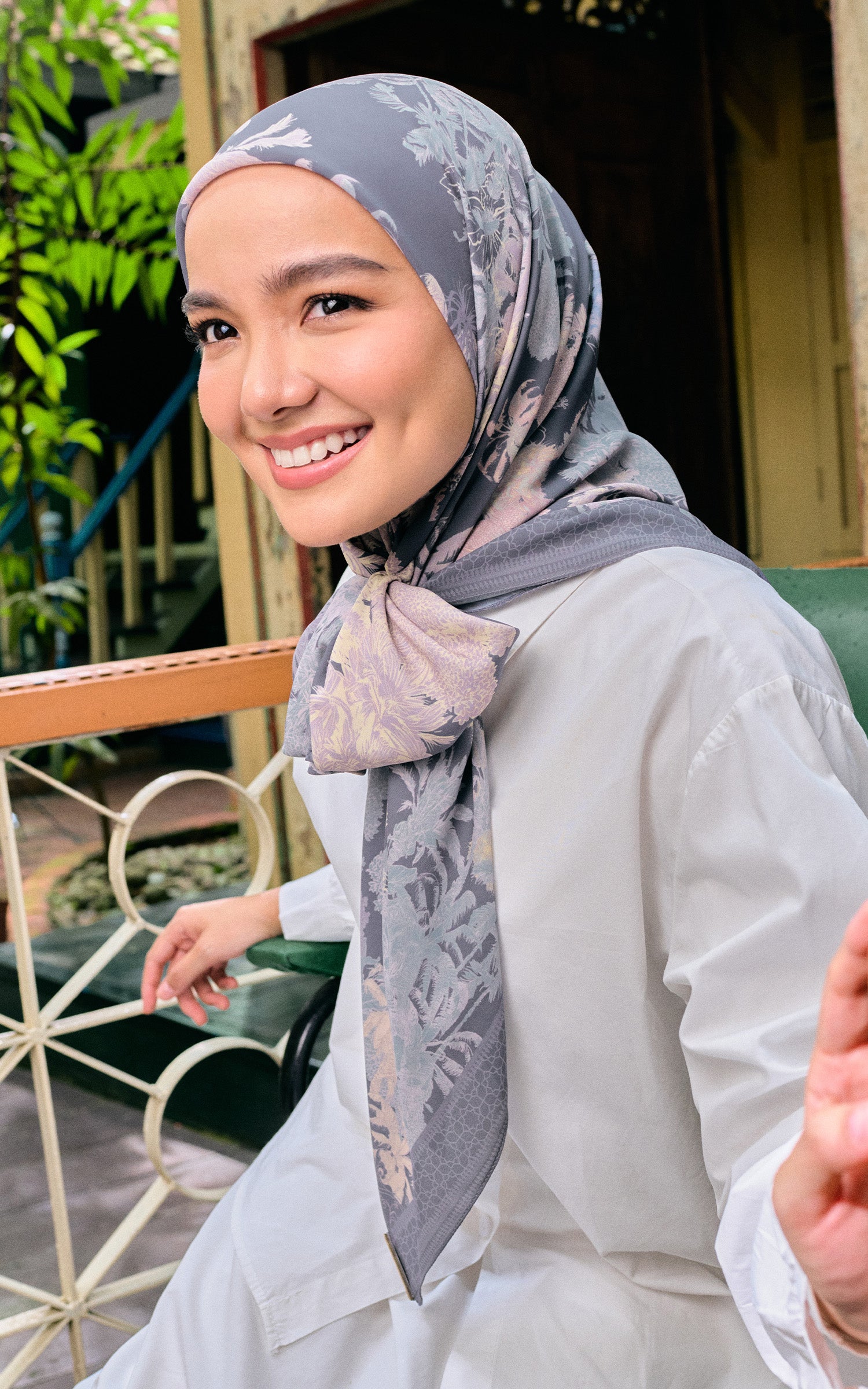 Martabat in Biru Telang