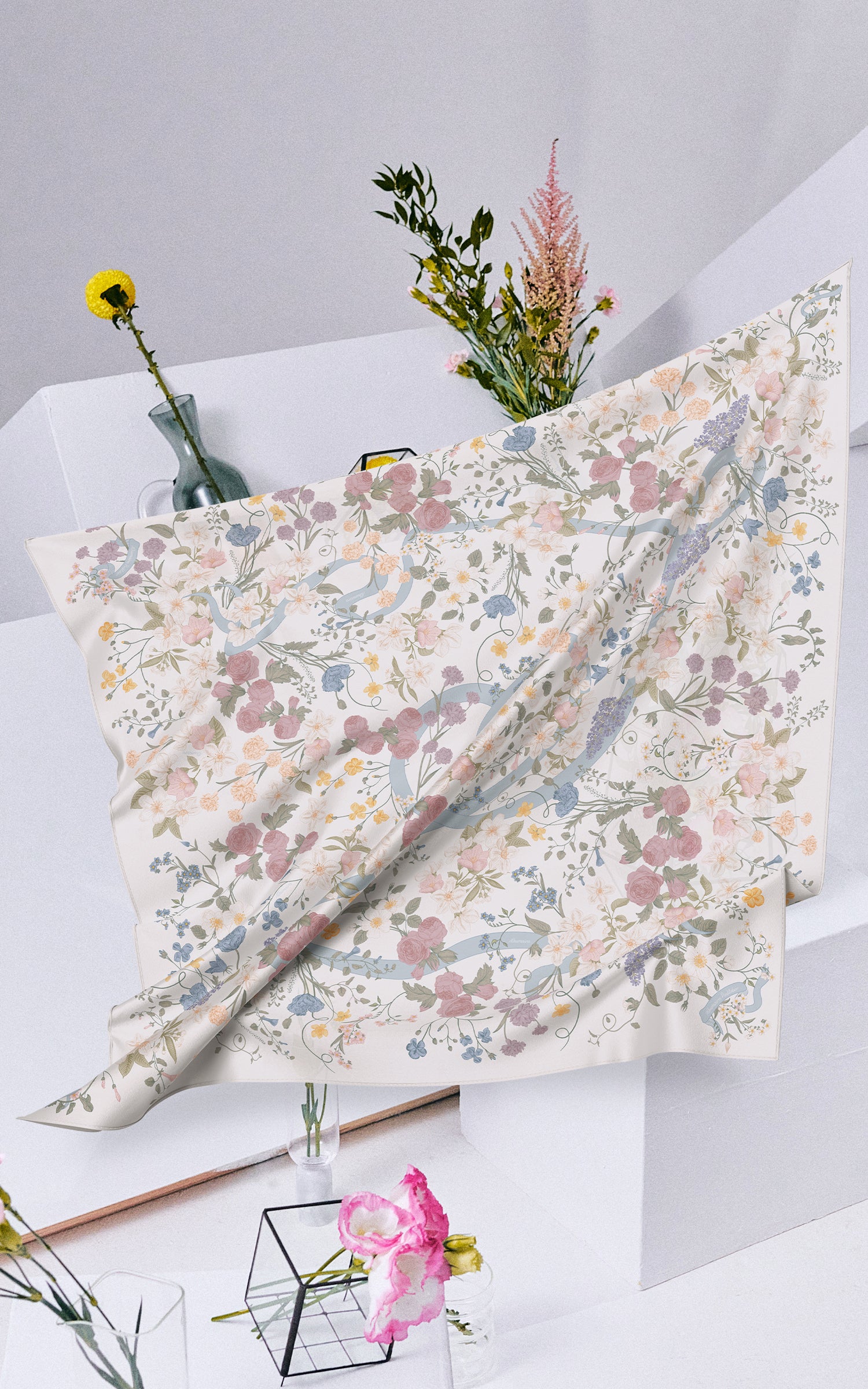 Pinktober in Graceful Ivory