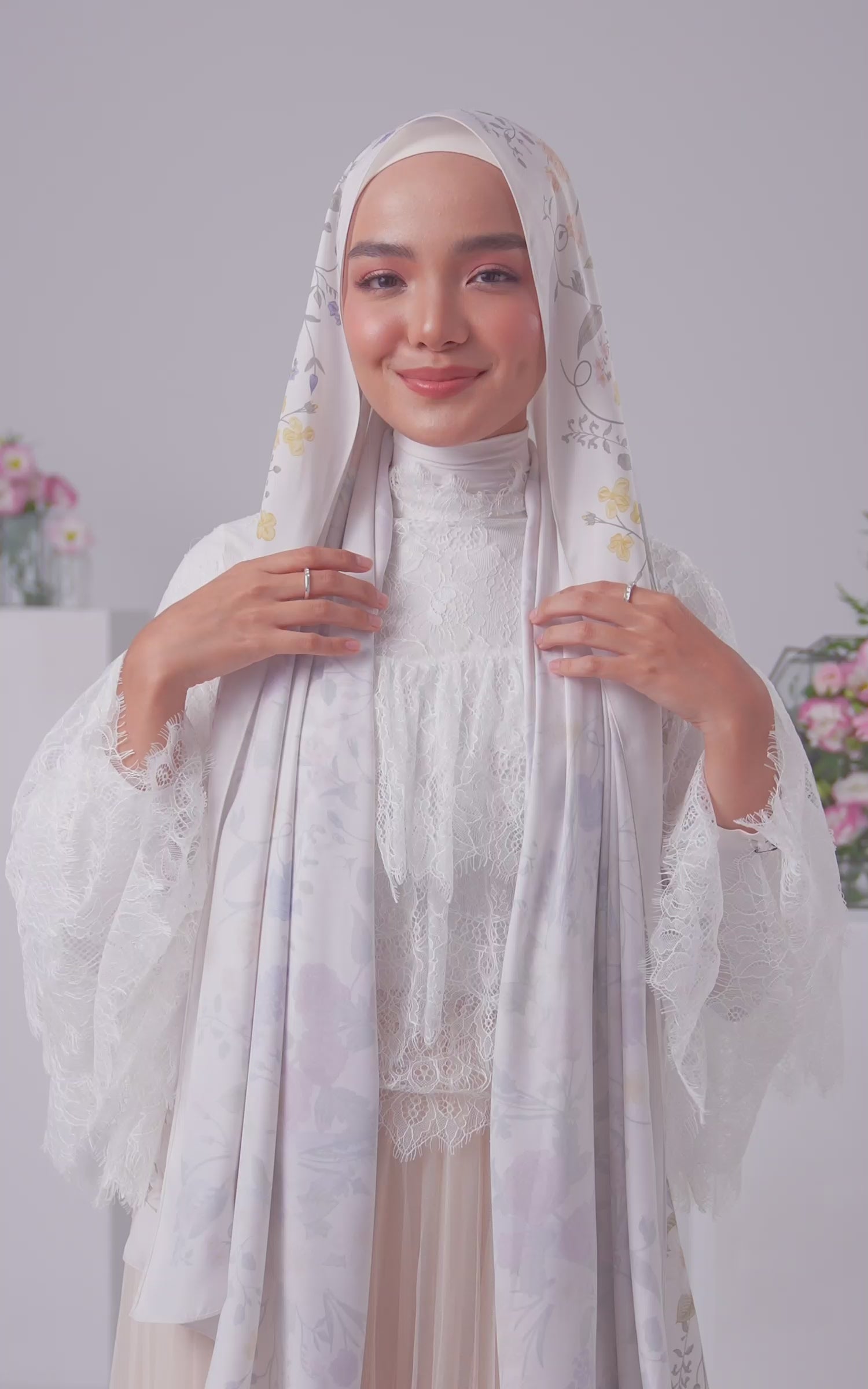 Pinktober in Graceful Ivory