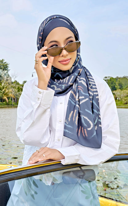 Wanderlust Strokes in Blue Wave