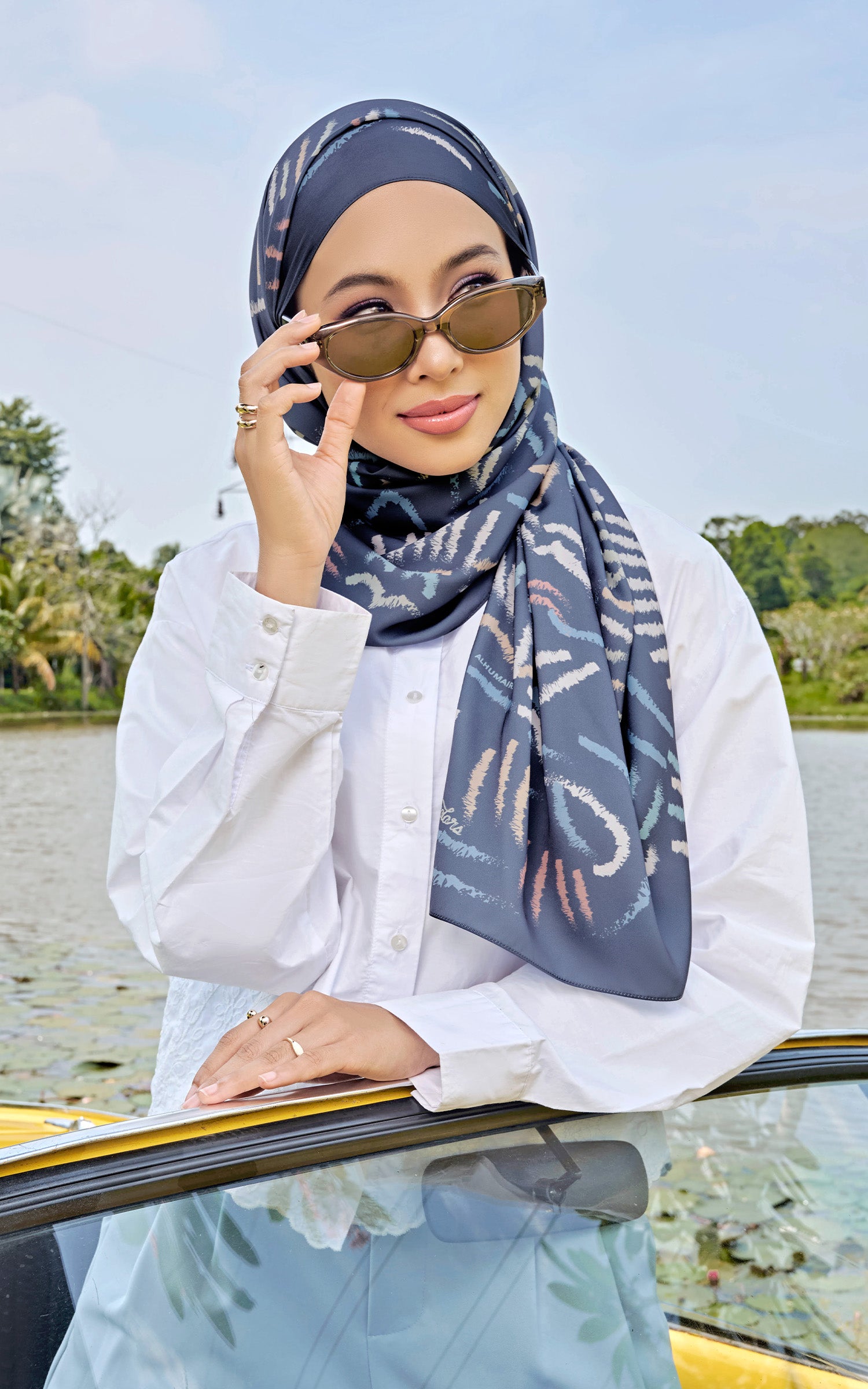 Wanderlust Strokes in Blue Wave