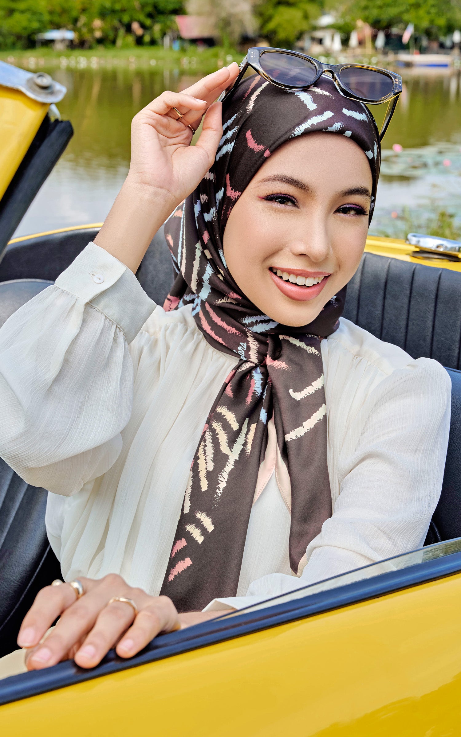Wanderlust Strokes in Fizzy Brown