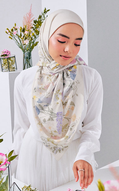 Pinktober in Divine Ivory