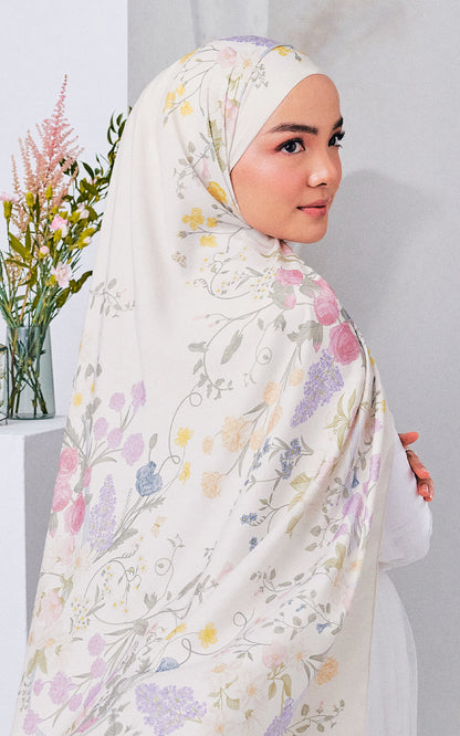 Pinktober in Divine Ivory