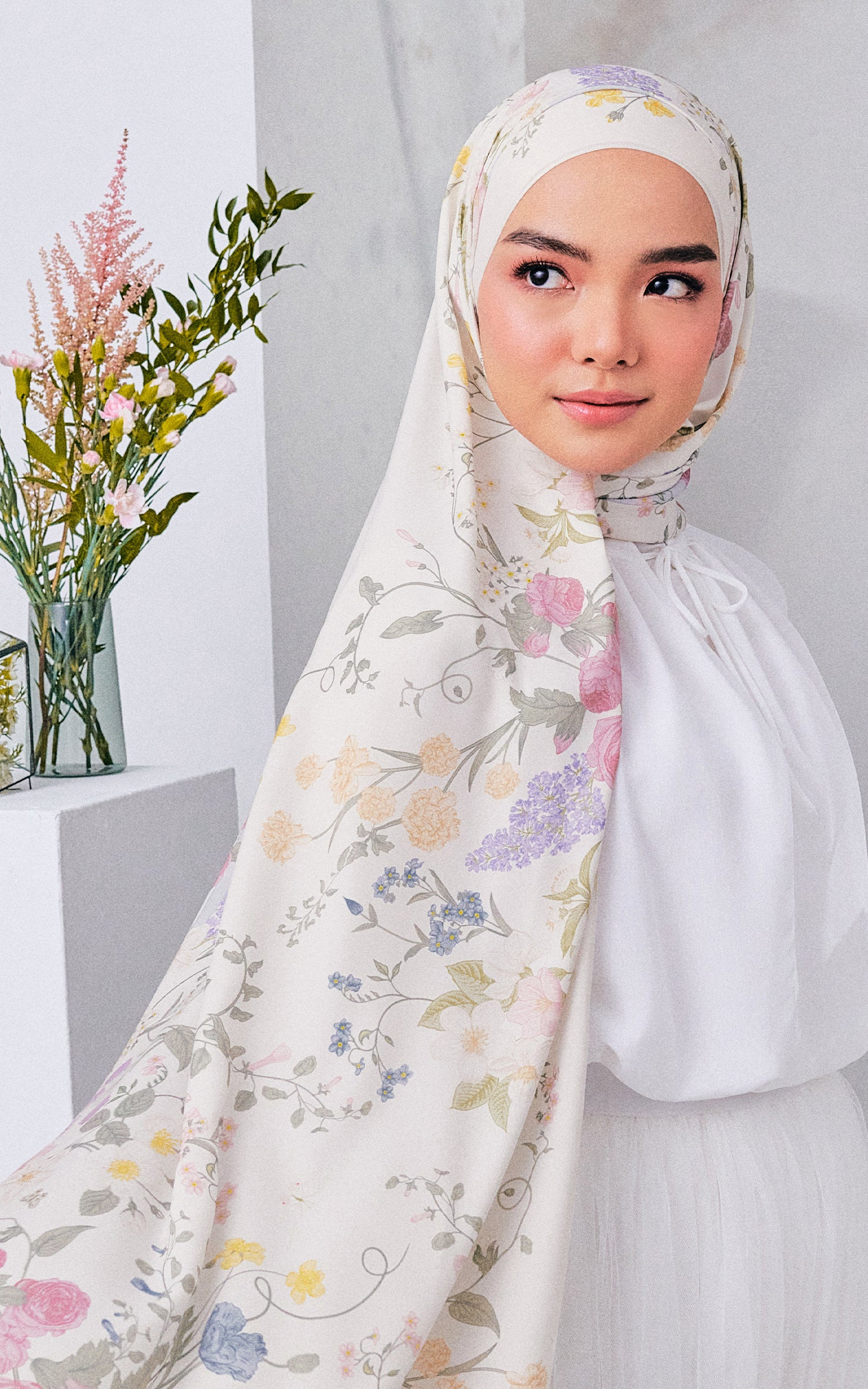 Pinktober in Divine Ivory