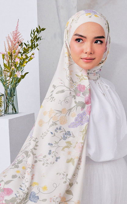Pinktober in Divine Ivory